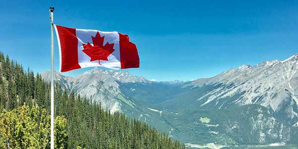 10 Best Cities to Live in Canada for Immigrants in 2024 & 2025
